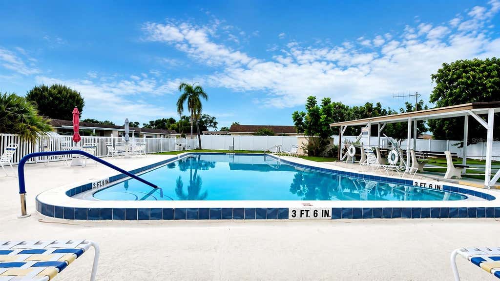 Photo of 617 Park Circle #26, Bradenton, FL 34207 (MLS # A4702637)