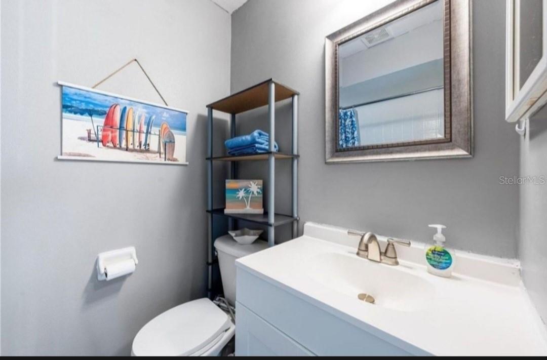 BUNKER OAKS - Residential