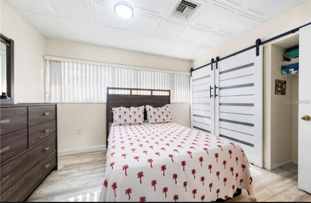 BUNKER OAKS - Residential