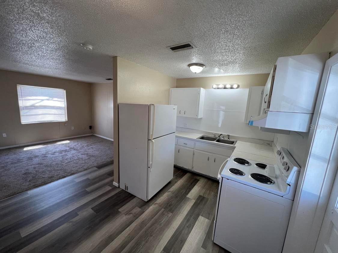 SUNNY LAKES ESTATES - Residential Income