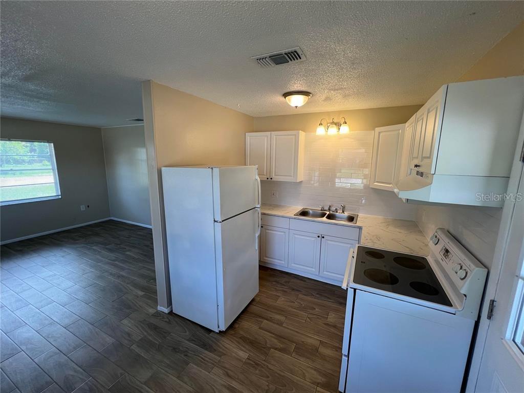 SUNNY LAKES ESTATES - Residential Income