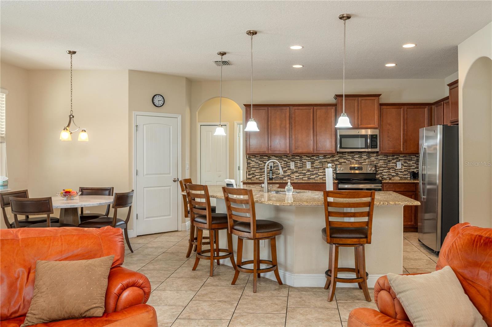 HIDDEN CREEK - Residential