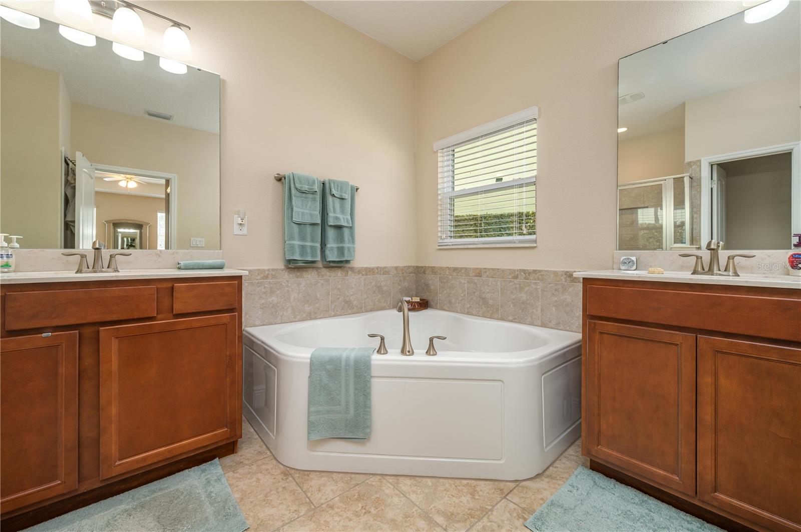 HIDDEN CREEK - Residential