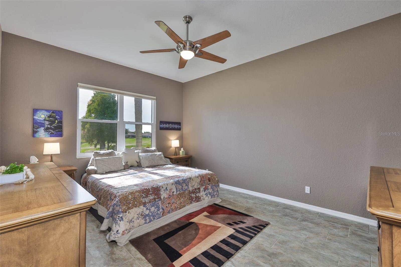 KENSINGTON CONDO - Residential