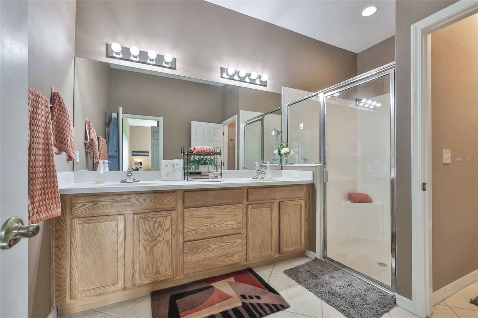 KENSINGTON CONDO - Residential