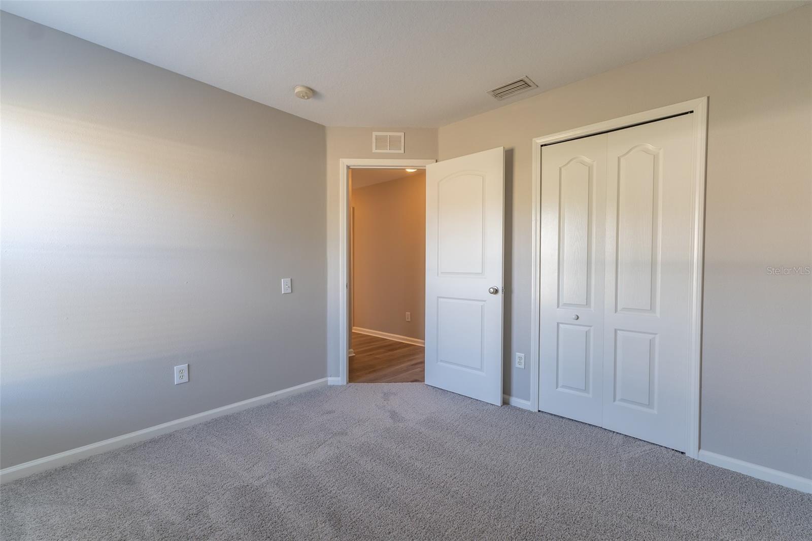 SOUTH POINTE PH 10 & 11 - Residential