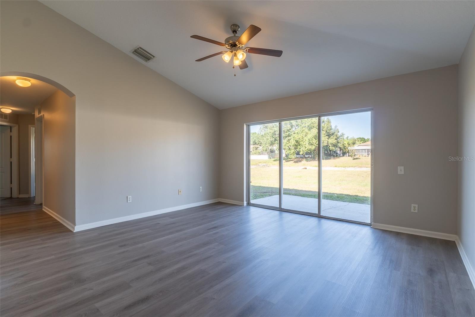 SOUTH POINTE PH 10 & 11 - Residential