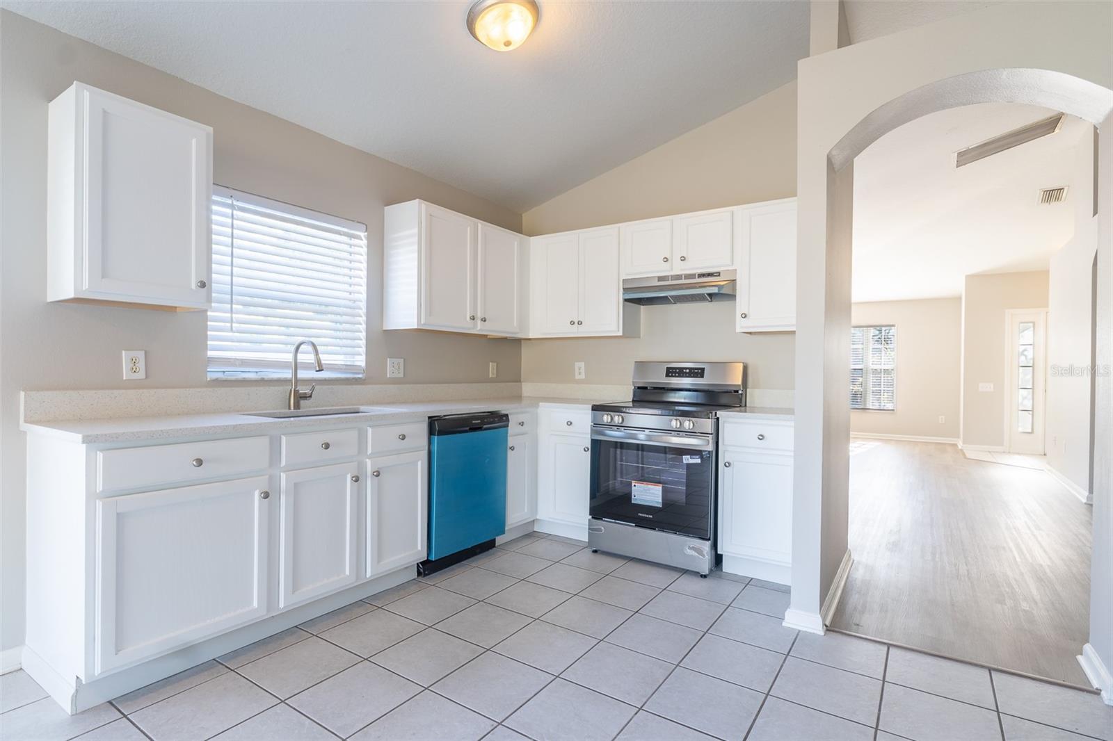 SOUTH POINTE PH 10 & 11 - Residential