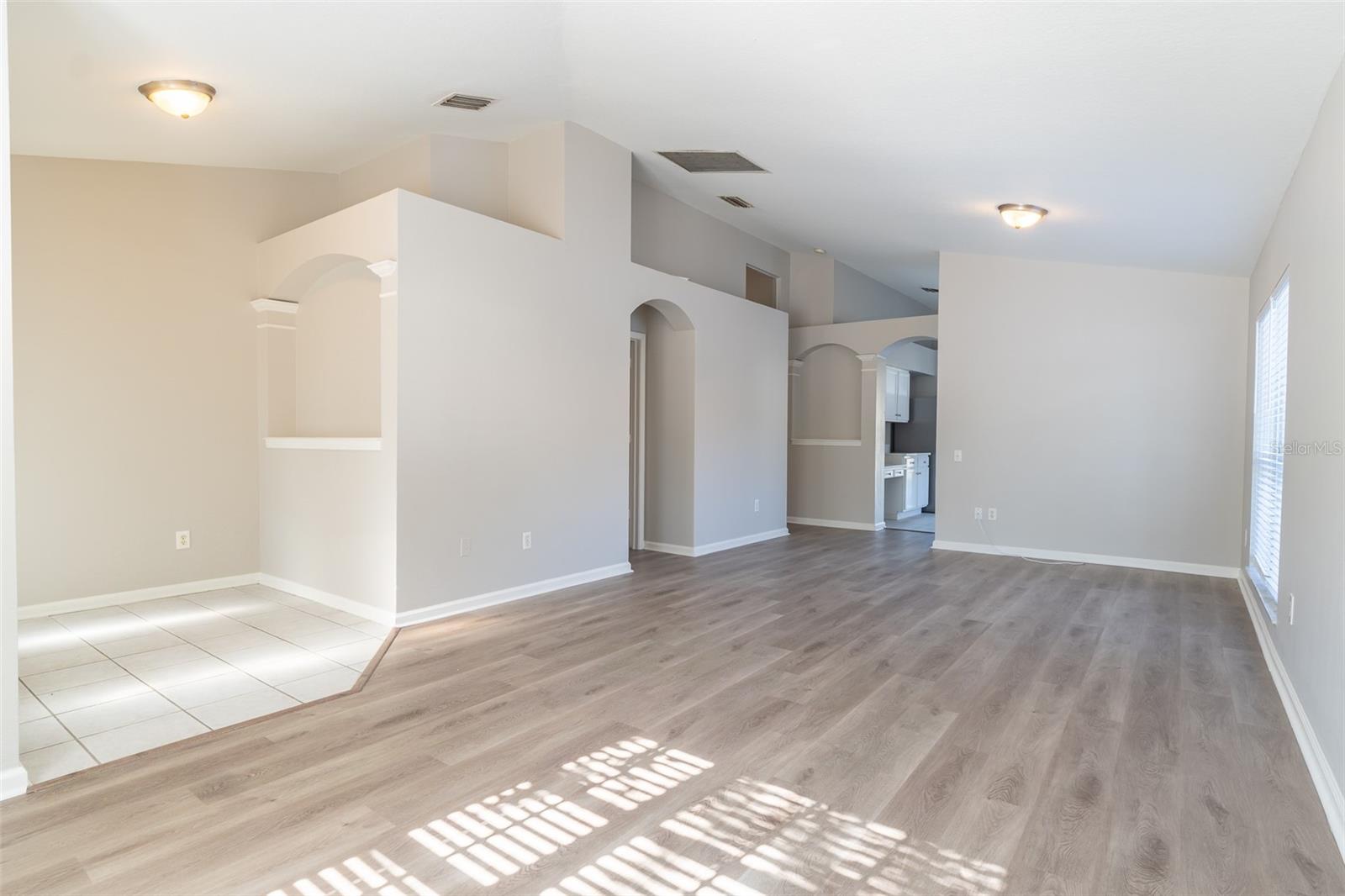 SOUTH POINTE PH 10 & 11 - Residential