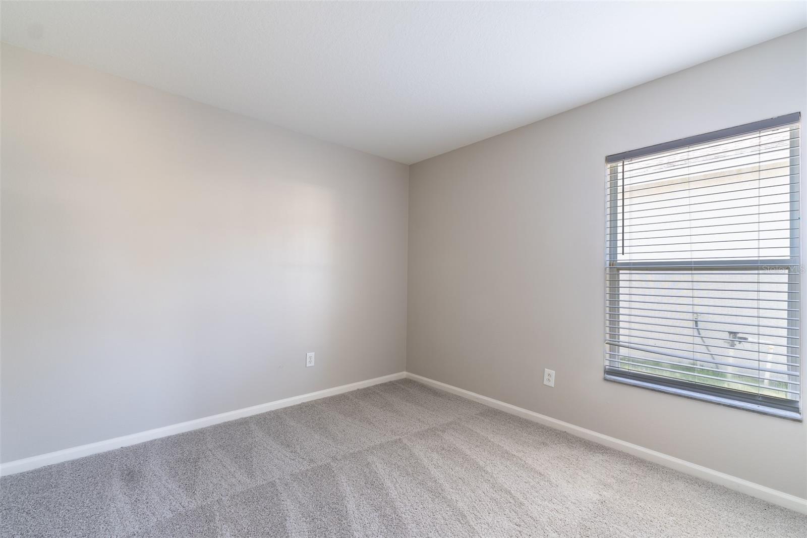 SOUTH POINTE PH 10 & 11 - Residential
