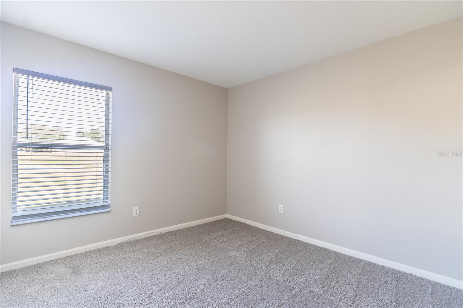 SOUTH POINTE PH 10 & 11 - Residential