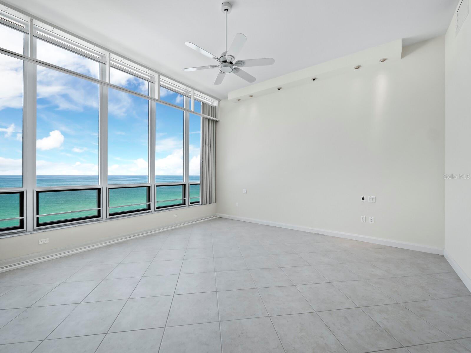 L AMBIANCE AT LONGBOAT KEY CLUB PH 02 - Residential