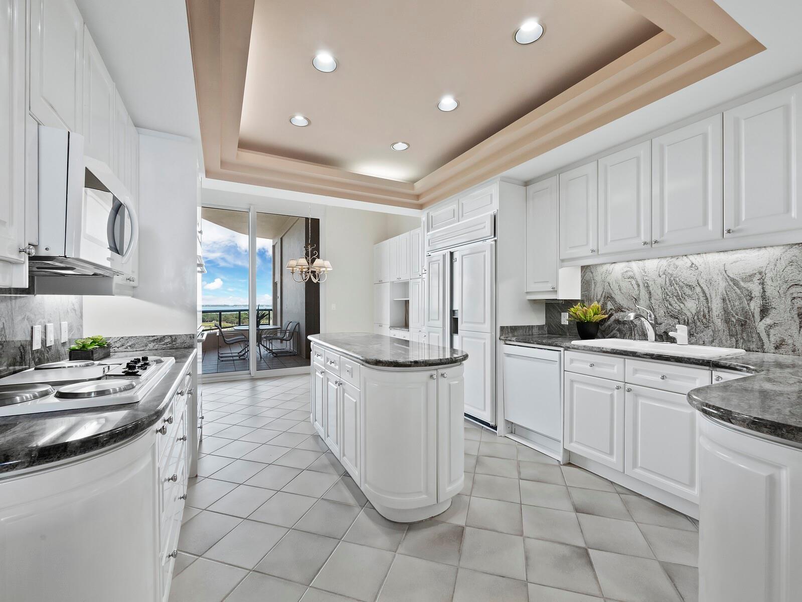 L AMBIANCE AT LONGBOAT KEY CLUB PH 02 - Residential