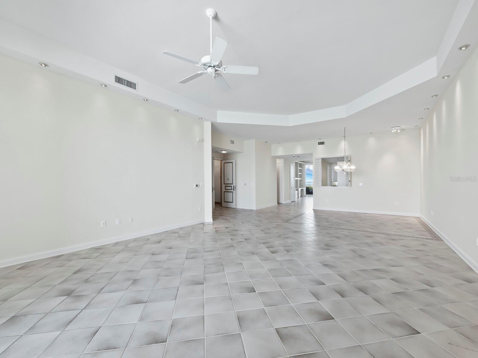 L AMBIANCE AT LONGBOAT KEY CLUB PH 02 - Residential