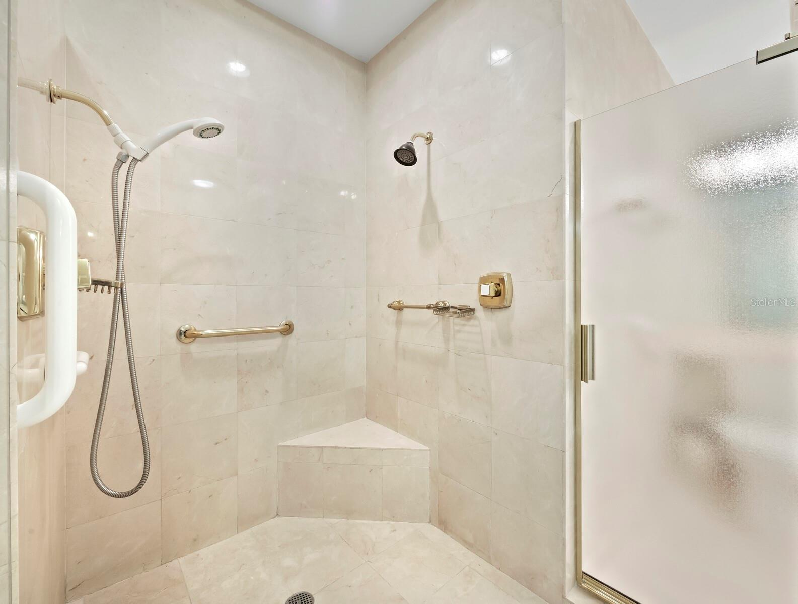 L AMBIANCE AT LONGBOAT KEY CLUB PH 02 - Residential