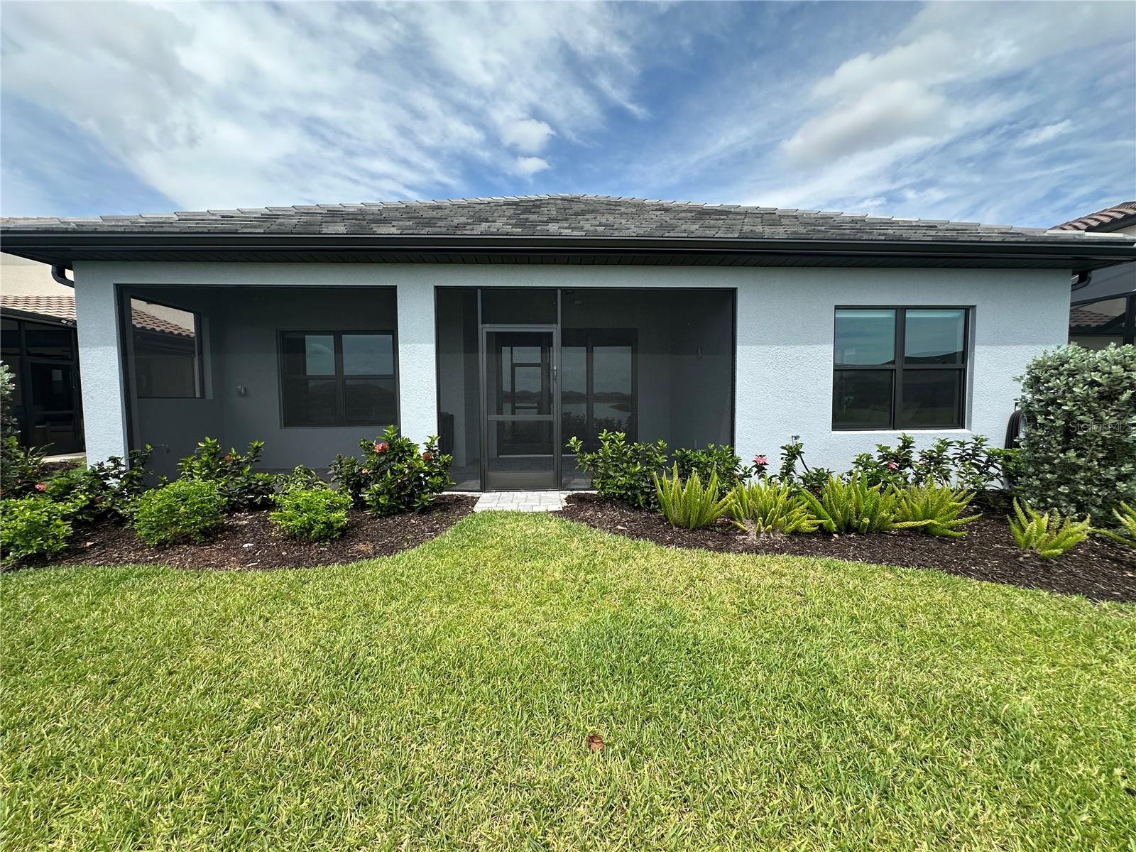 SKYSAIL - Residential Lease