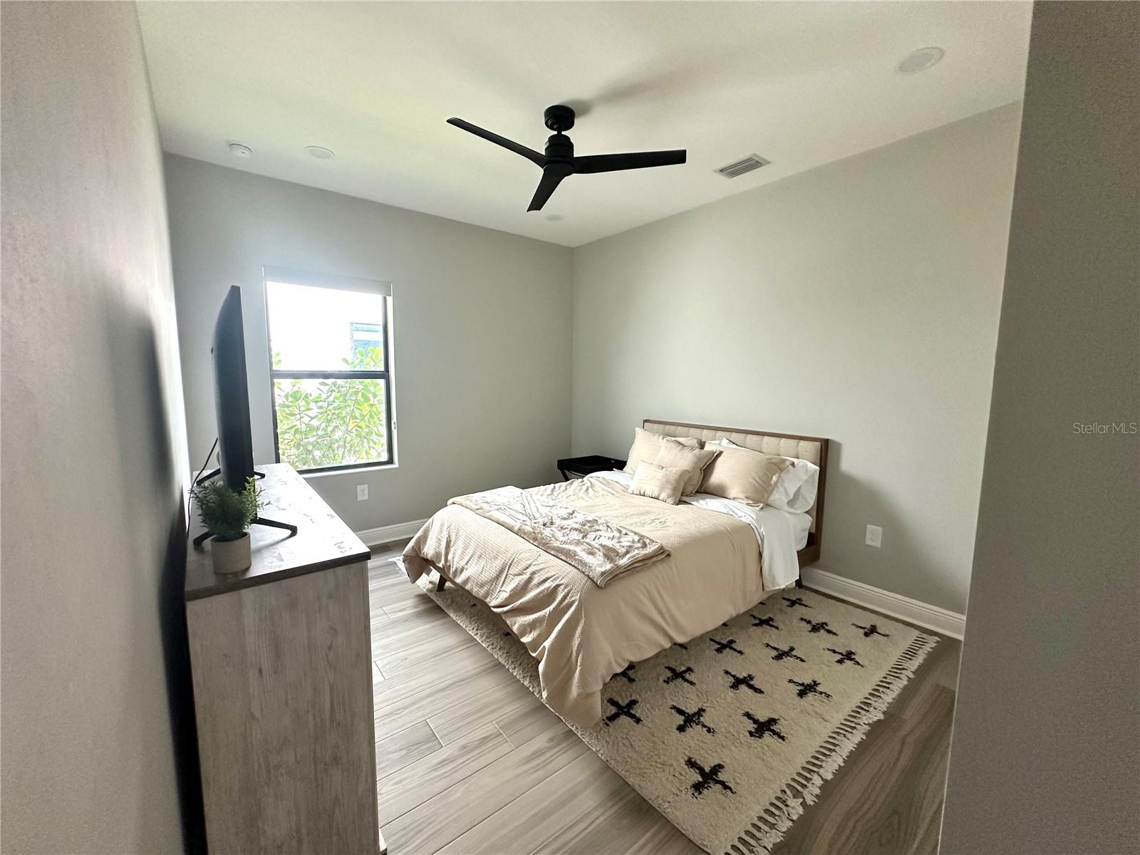 SKYSAIL - Residential Lease