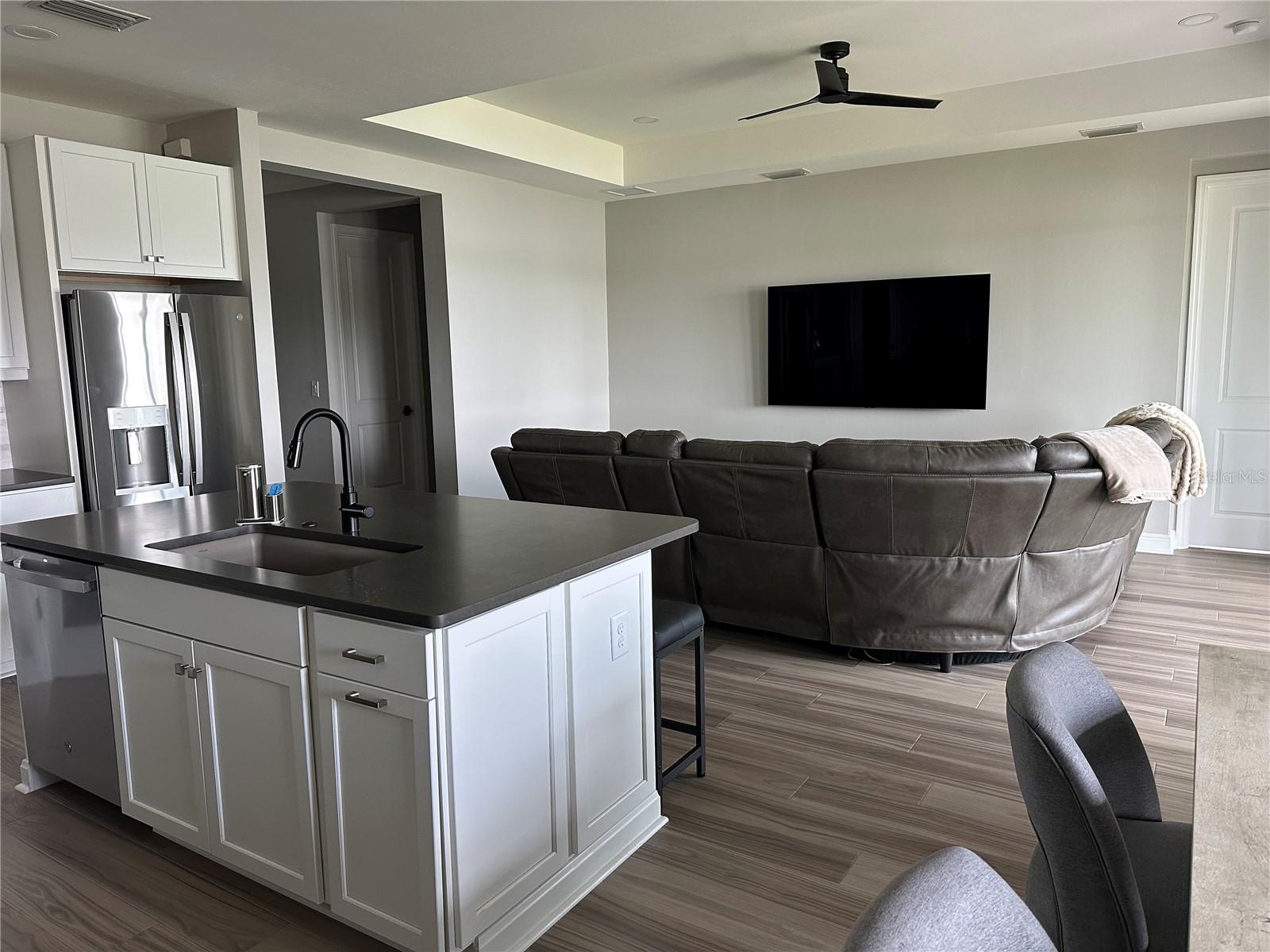 SKYSAIL - Residential Lease