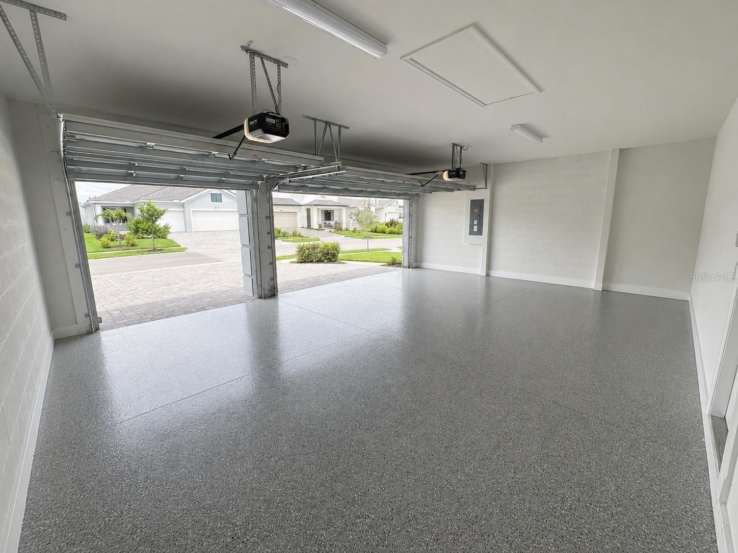 SKYSAIL - Residential Lease