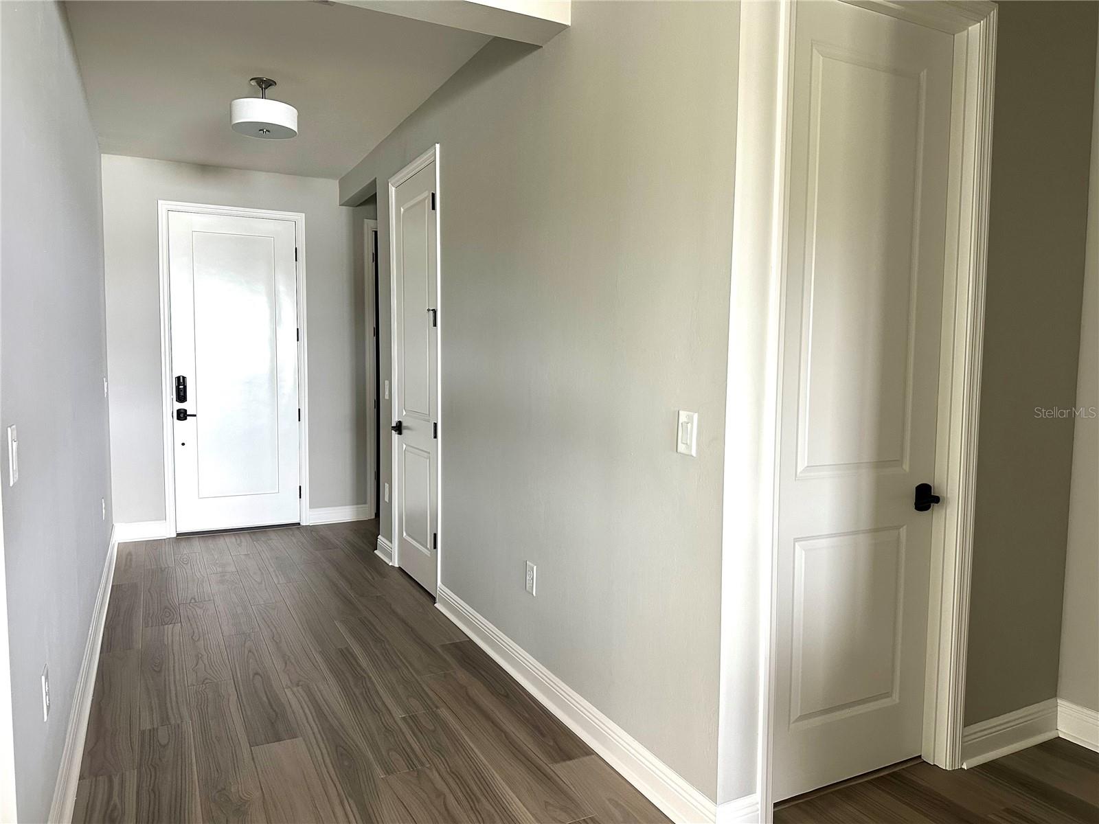 SKYSAIL - Residential Lease