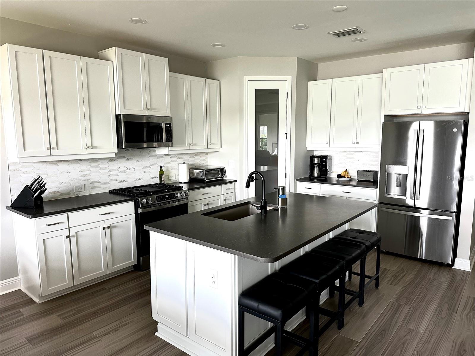 SKYSAIL - Residential Lease