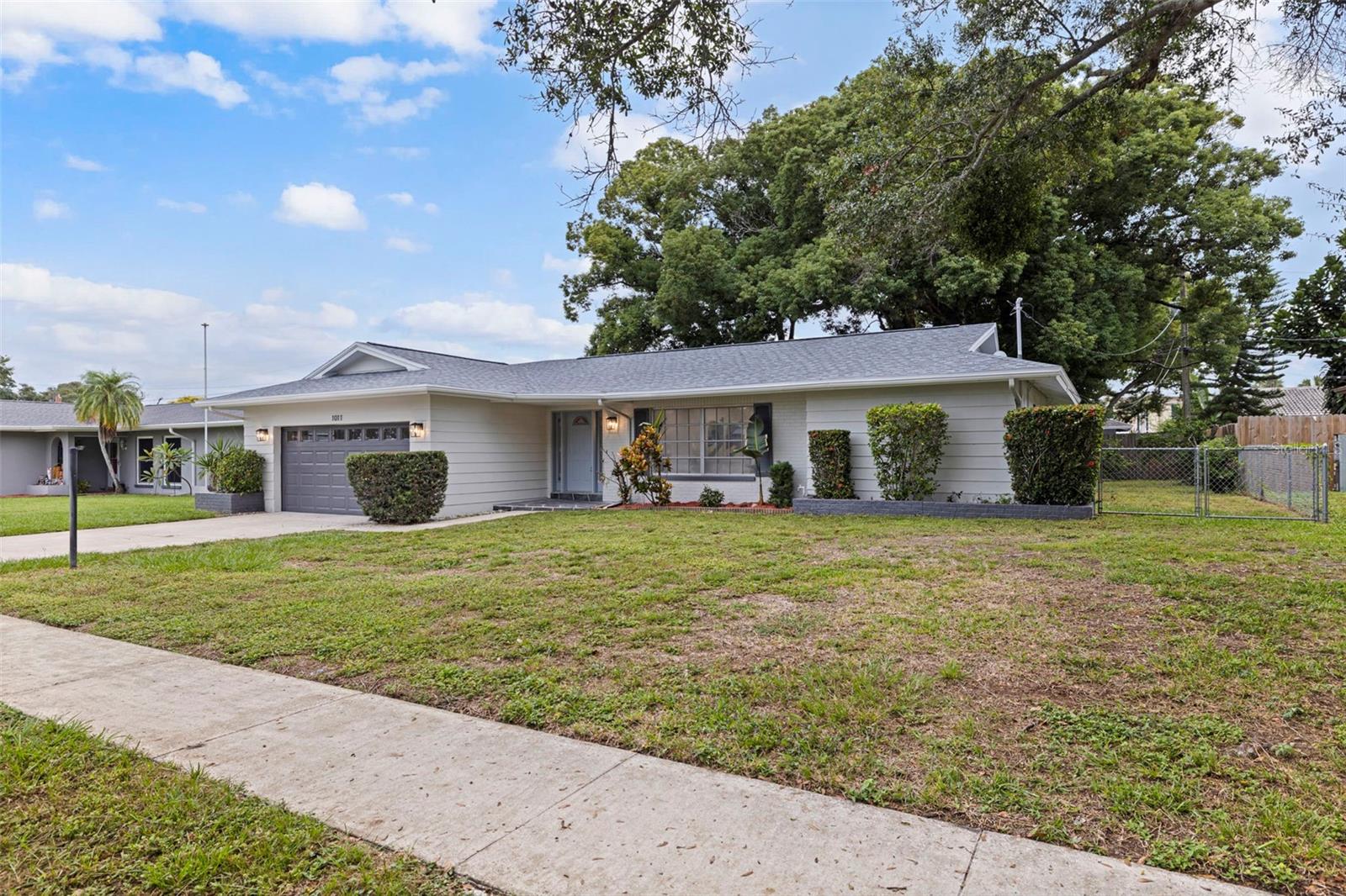 1011 MACRAE AVENUE