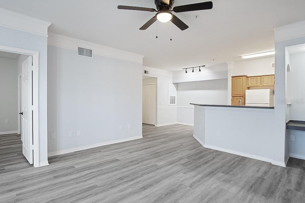 HAMPTONS AT METROWEST - Residential