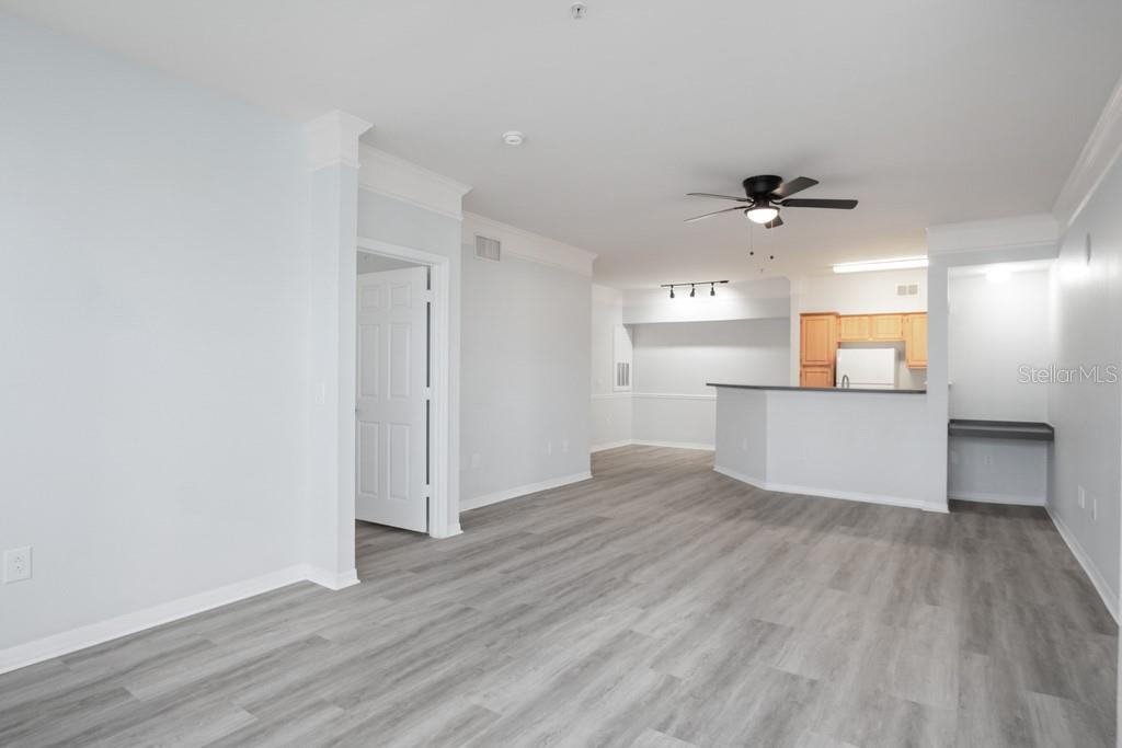 HAMPTONS AT METROWEST - Residential