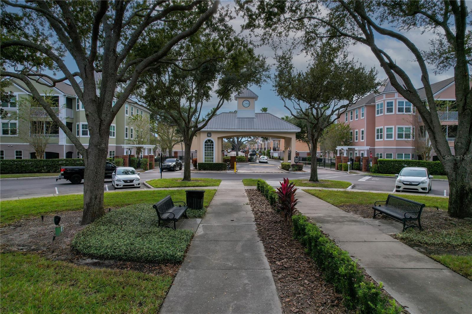 HAMPTONS AT METROWEST - Residential