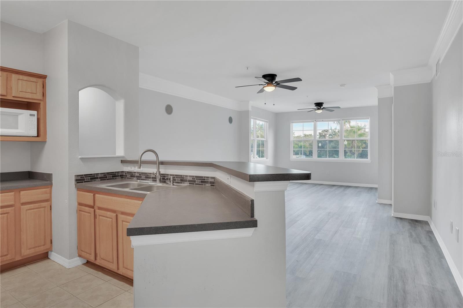 HAMPTONS AT METROWEST - Residential