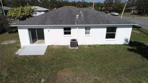 A home in PALMETTO