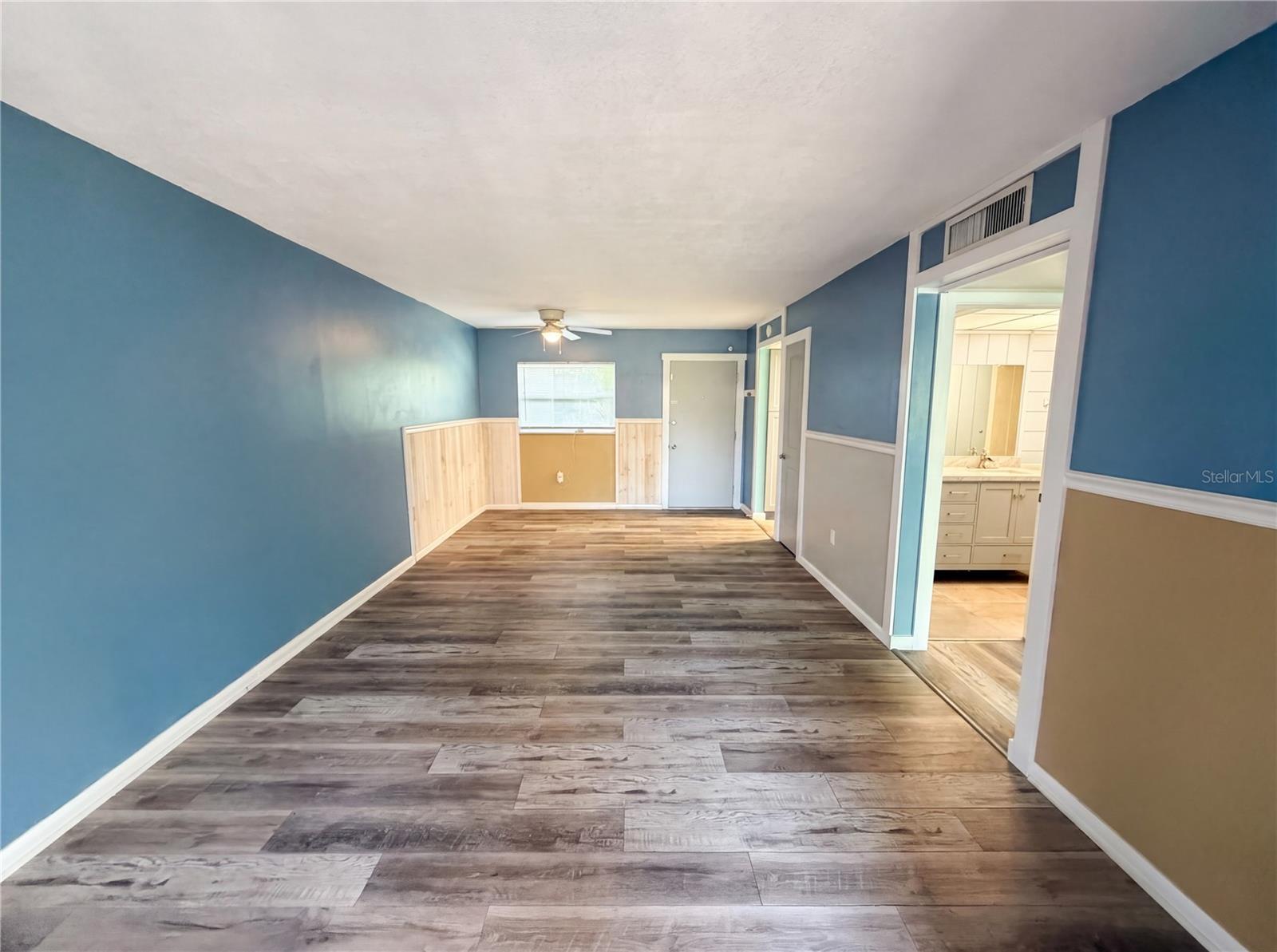 IMPERIAL PARK CONDO - Residential