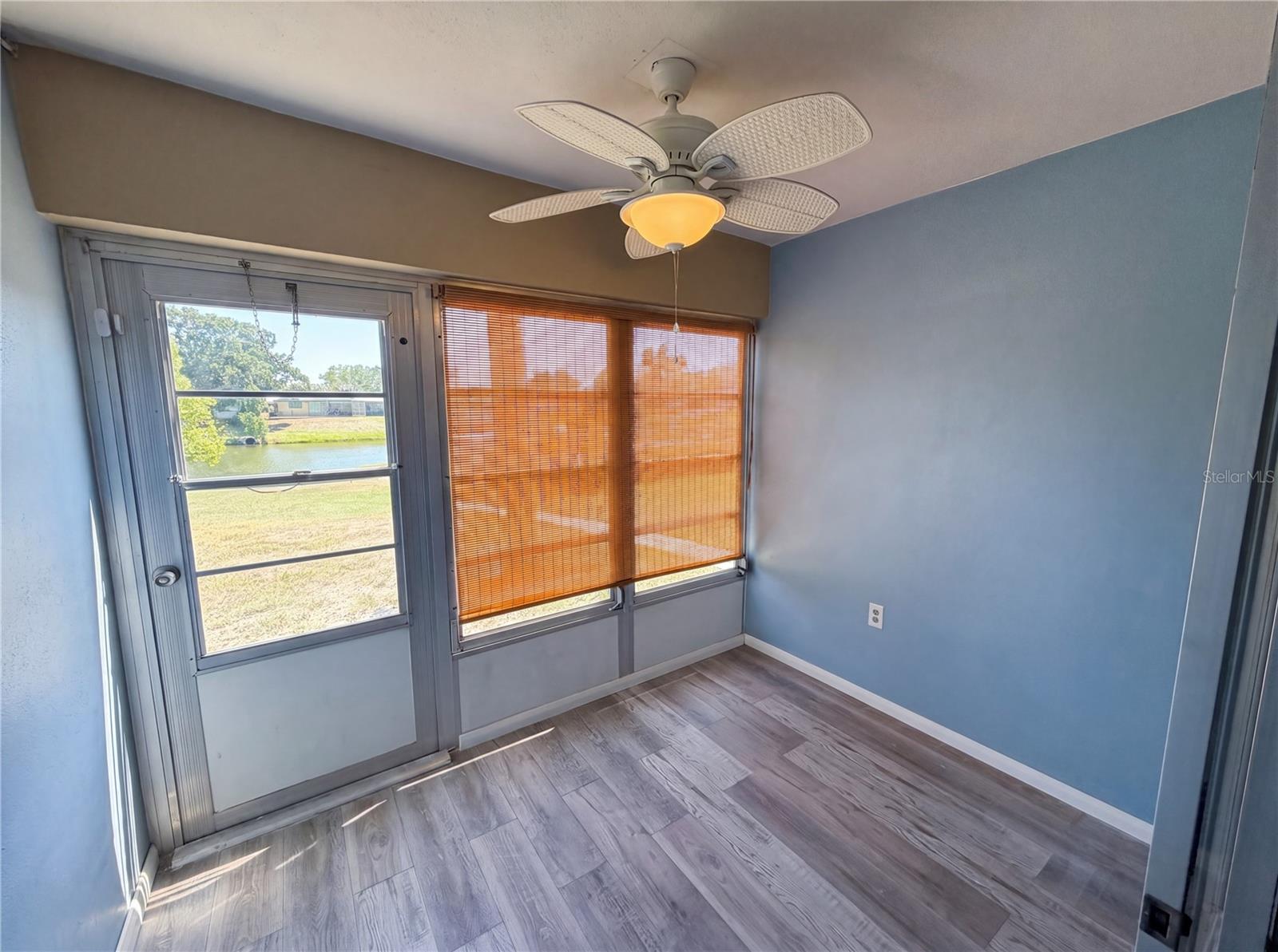IMPERIAL PARK CONDO - Residential