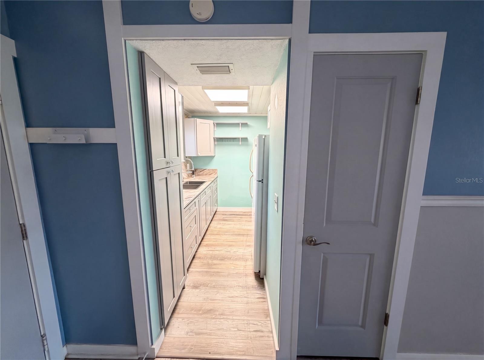 IMPERIAL PARK CONDO - Residential