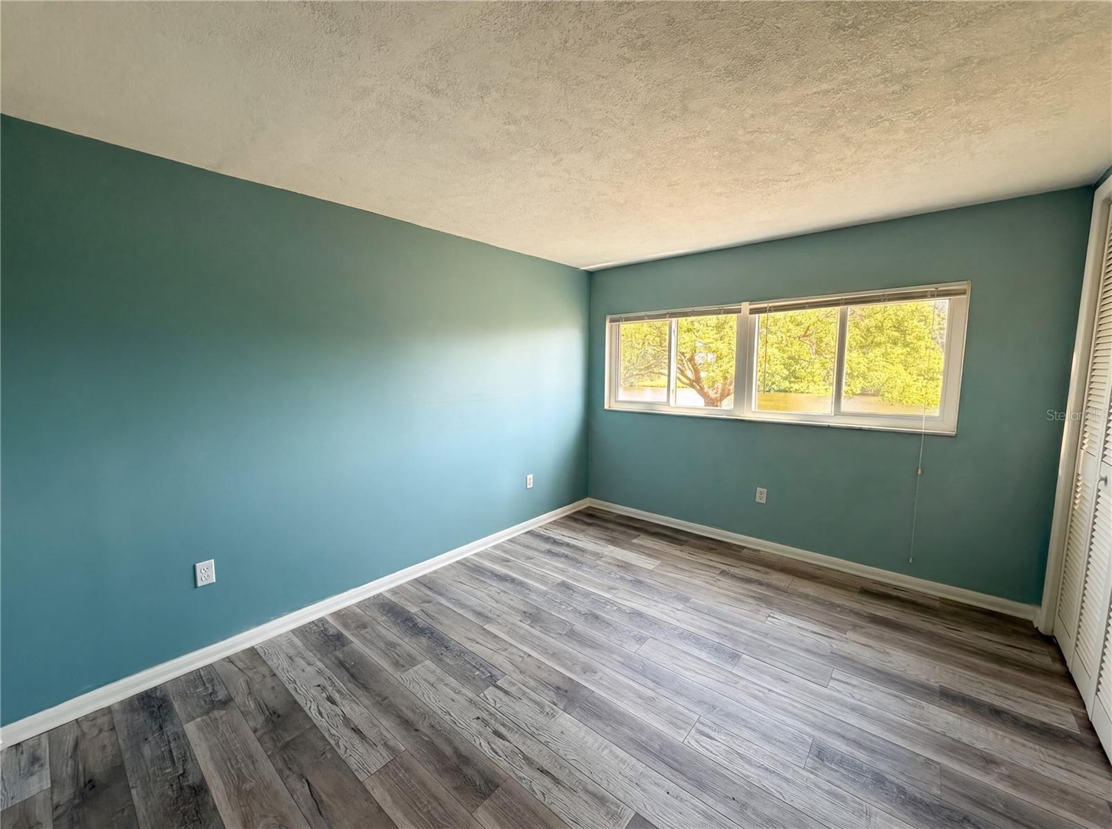 IMPERIAL PARK CONDO - Residential