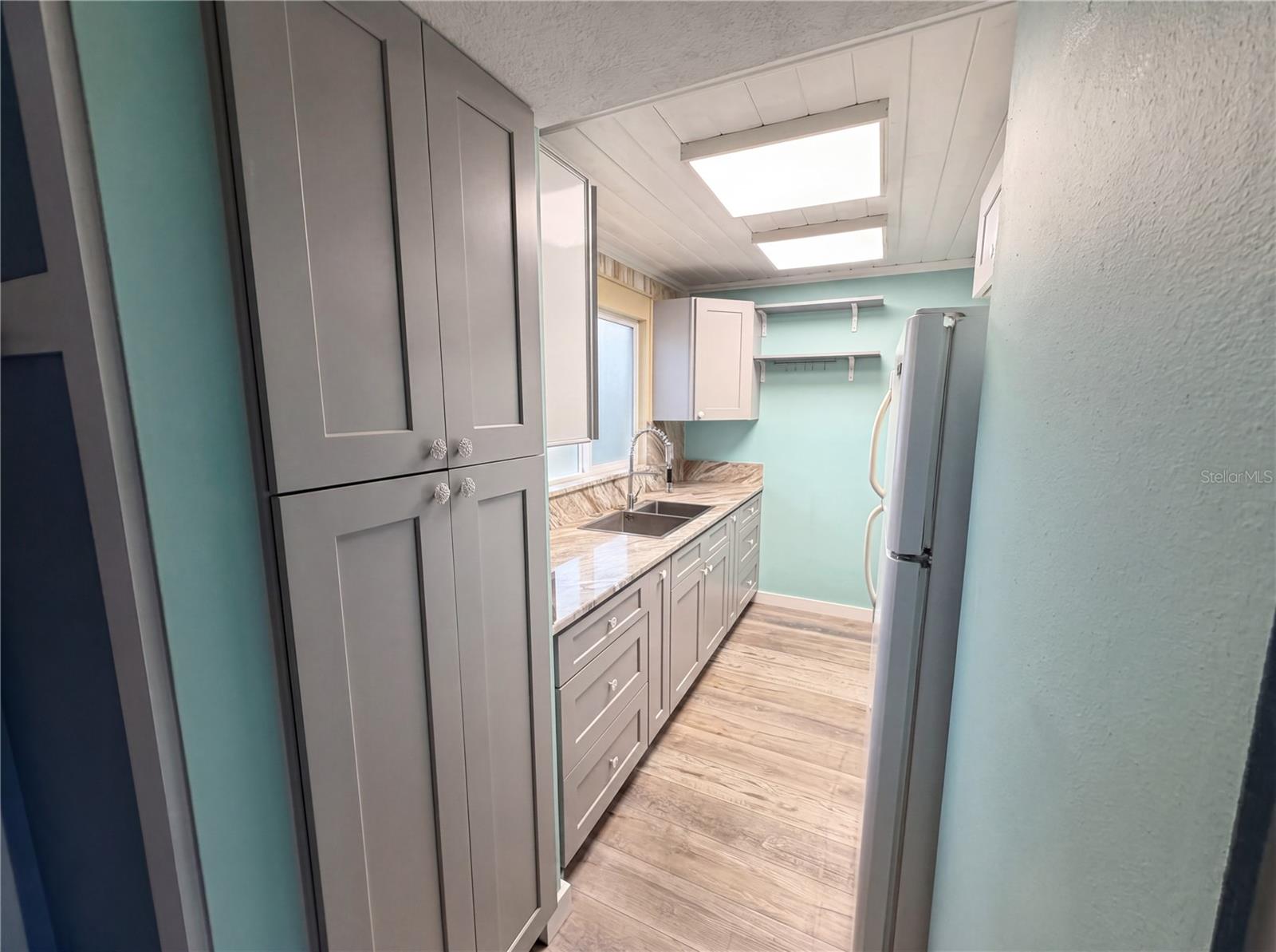 IMPERIAL PARK CONDO - Residential