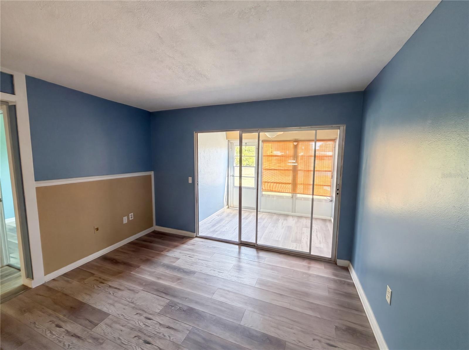 IMPERIAL PARK CONDO - Residential