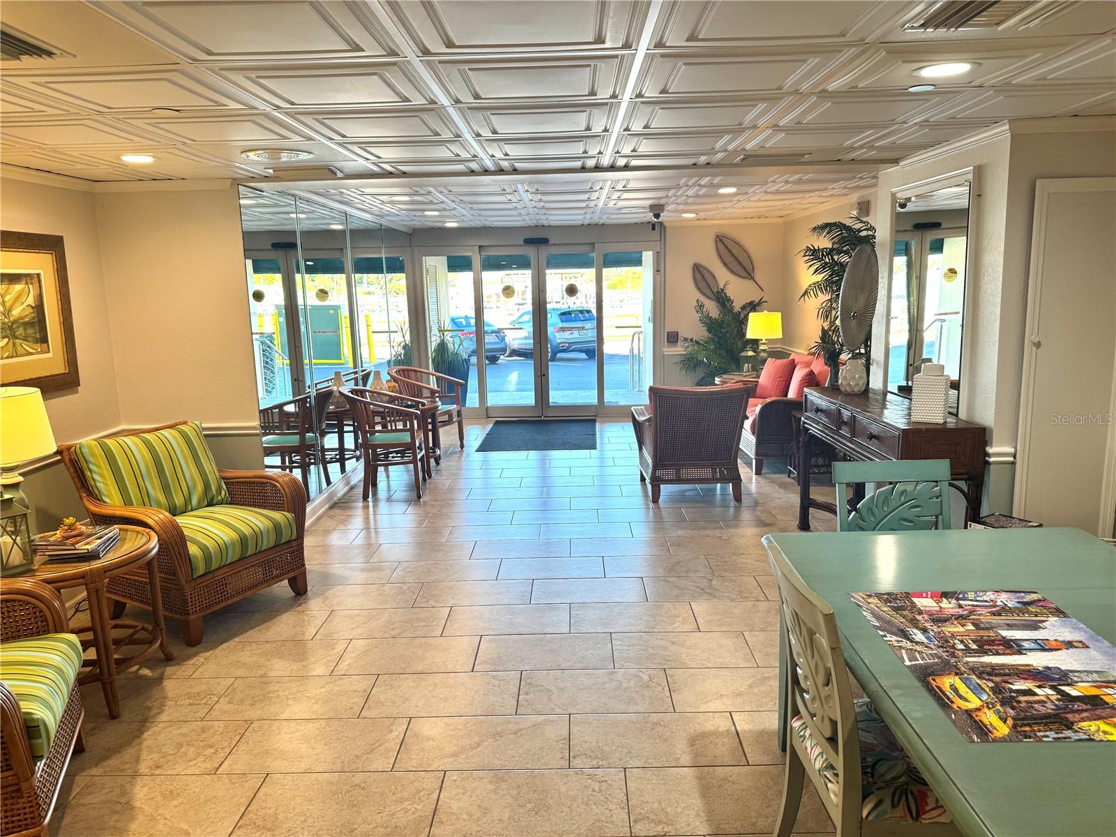 HARBOUR CLUB CONDO - Residential