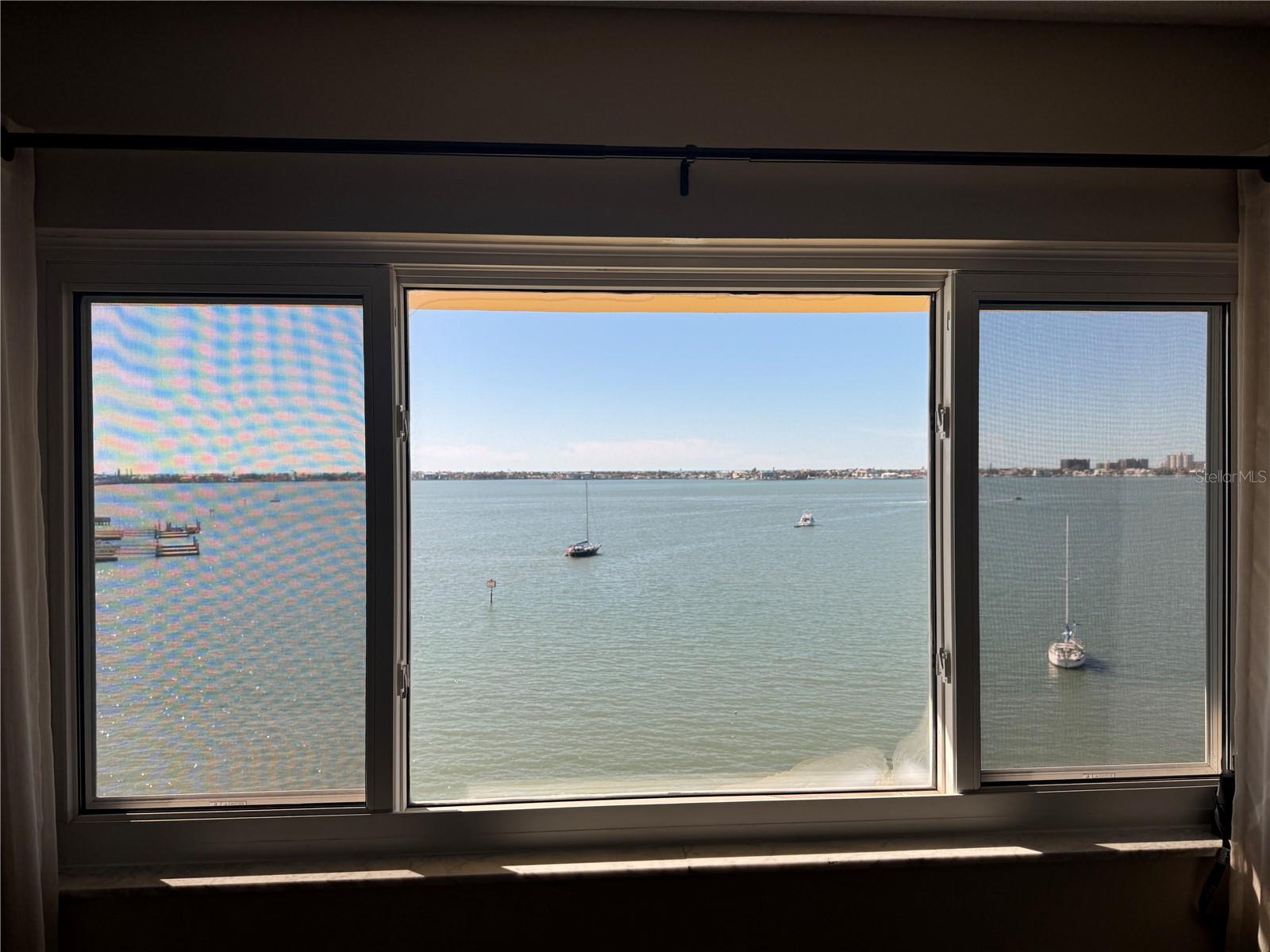 HARBOUR CLUB CONDO - Residential