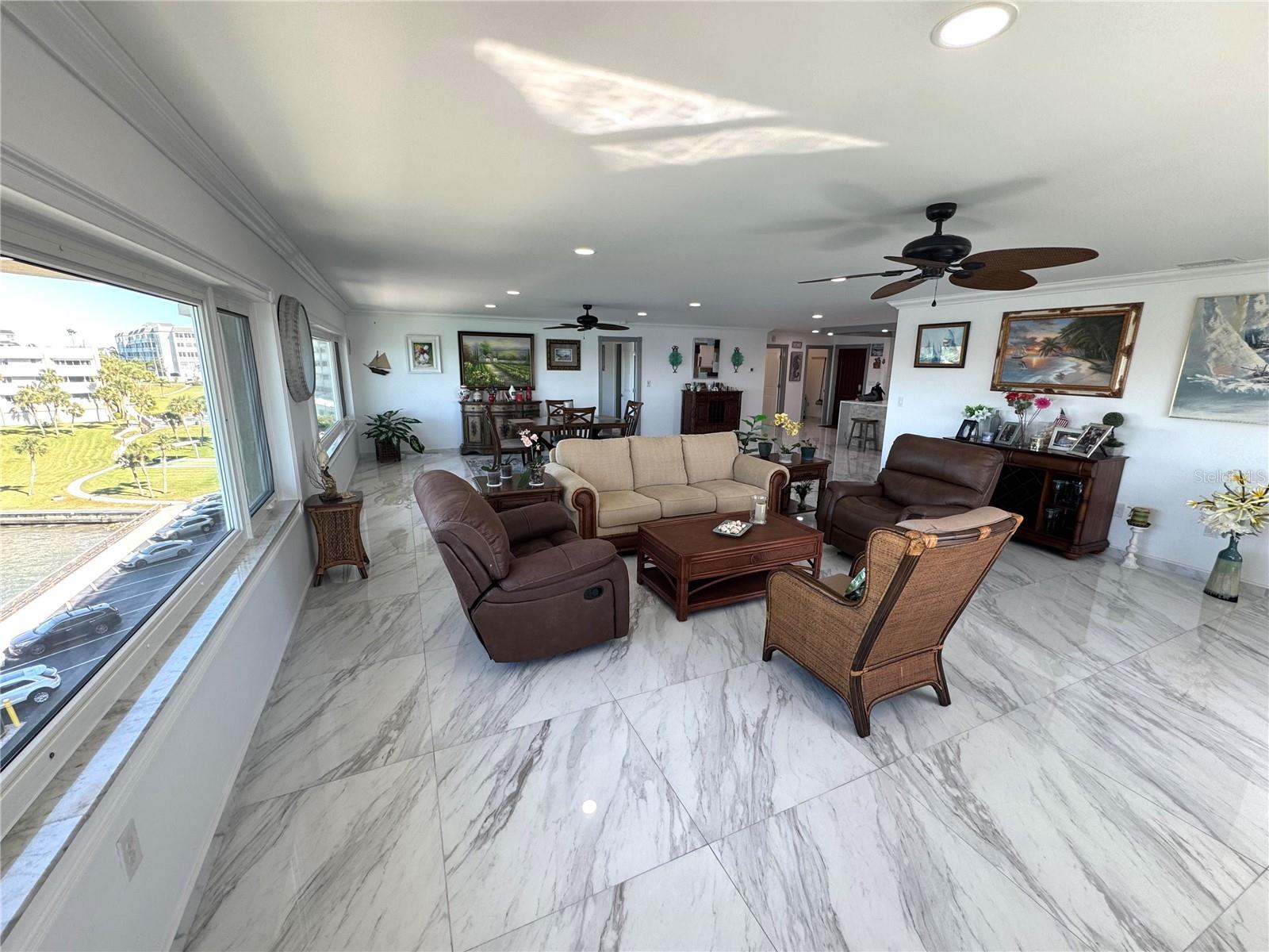 HARBOUR CLUB CONDO - Residential