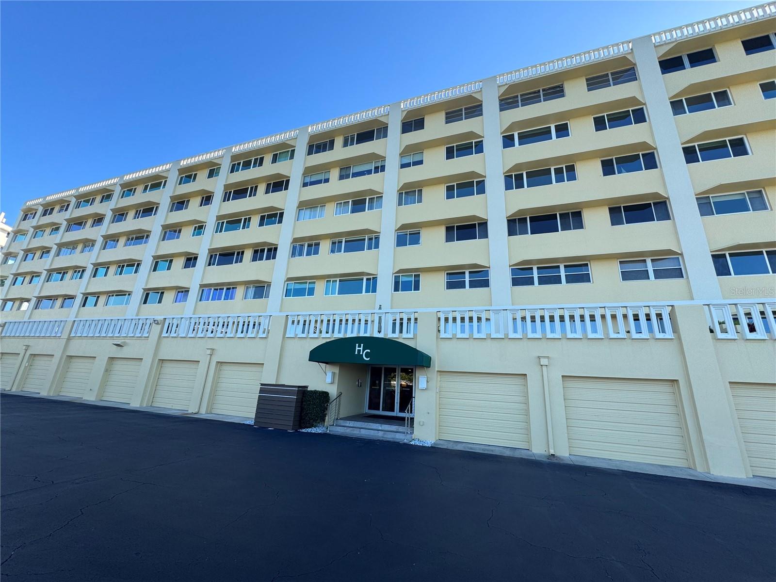 HARBOUR CLUB CONDO - Residential