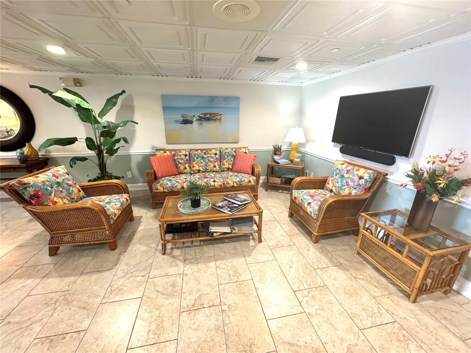 HARBOUR CLUB CONDO - Residential