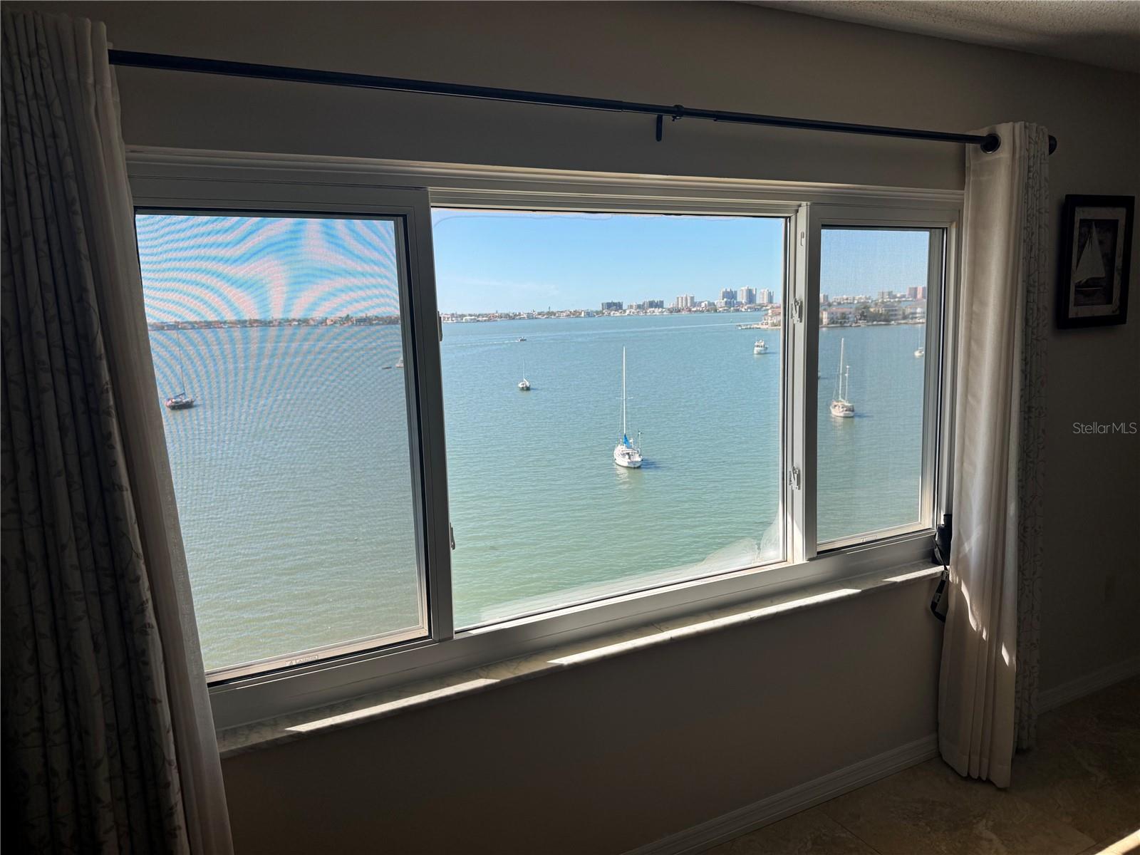 HARBOUR CLUB CONDO - Residential