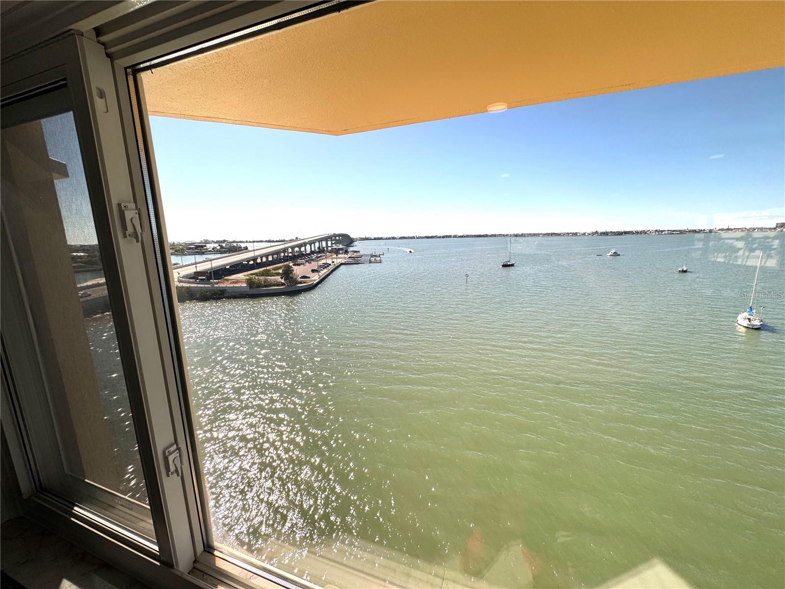 HARBOUR CLUB CONDO - Residential