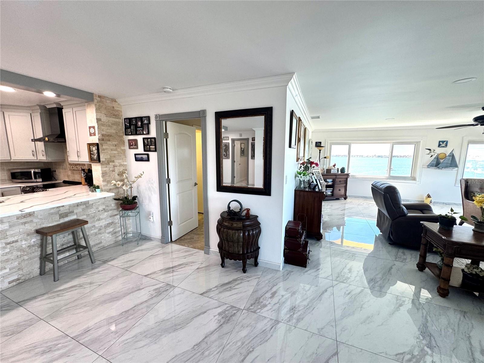 HARBOUR CLUB CONDO - Residential