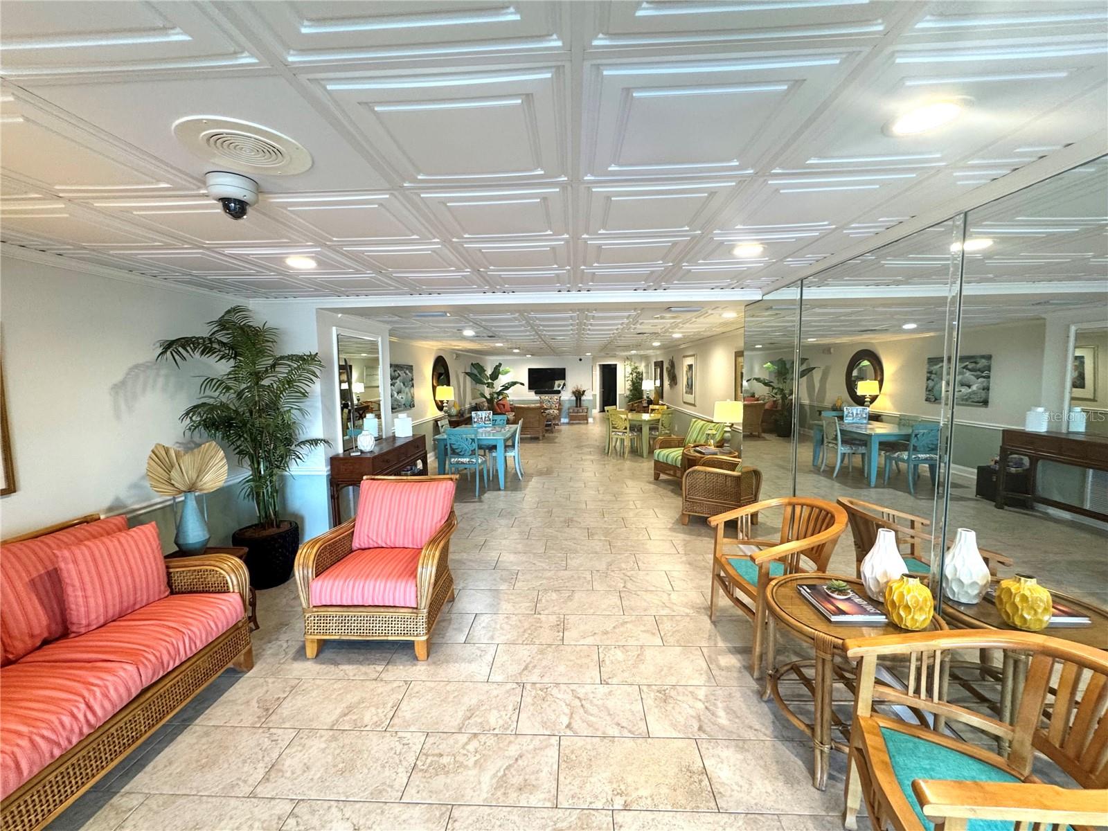 HARBOUR CLUB CONDO - Residential