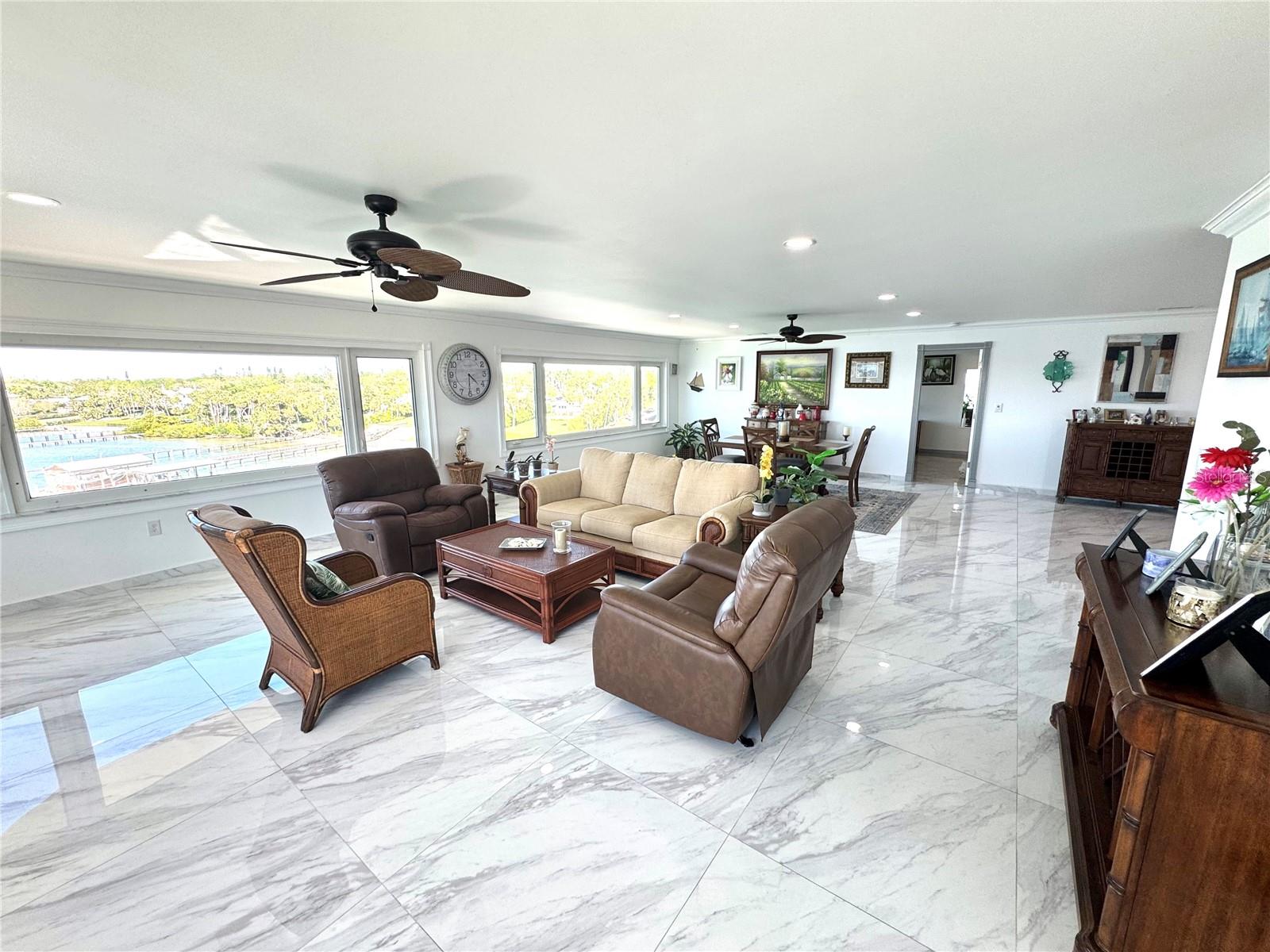 HARBOUR CLUB CONDO - Residential