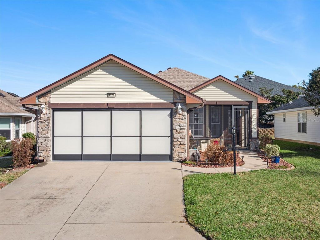 Photo of 4921 Glen Coe Street, Leesburg, FL 34748 (MLS # G5108958)