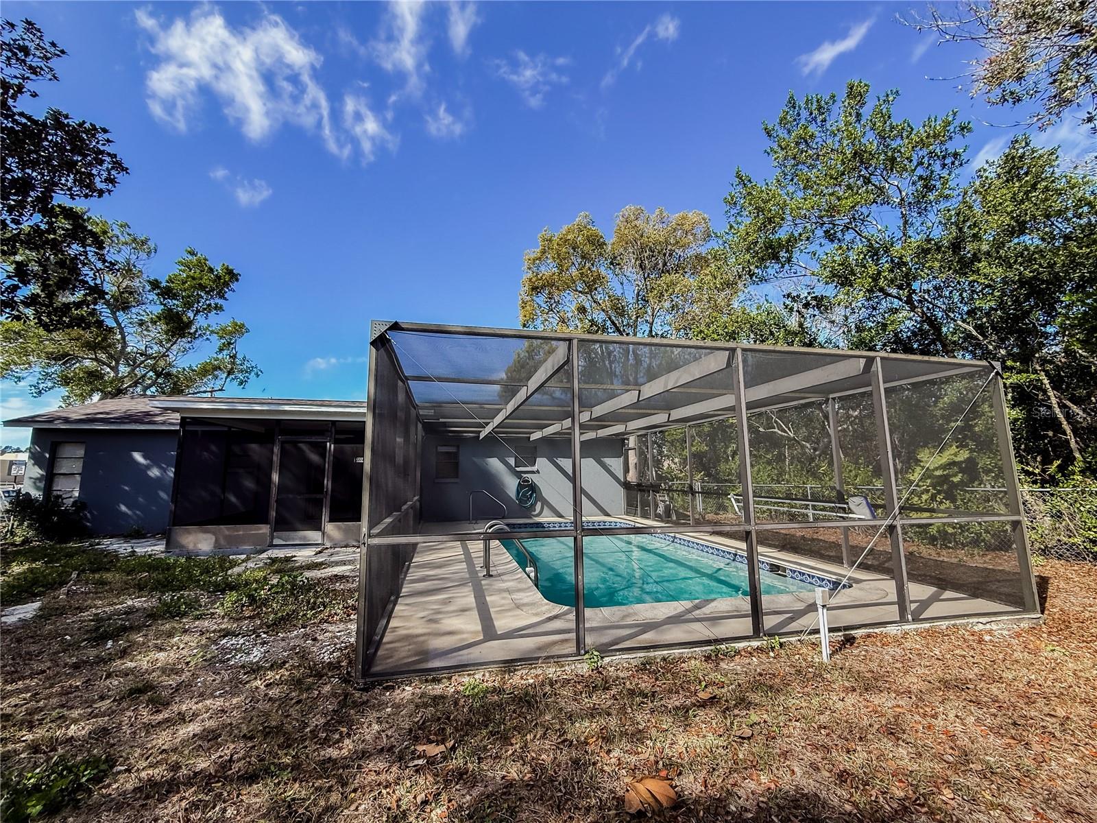 SPRING HILL - Residential