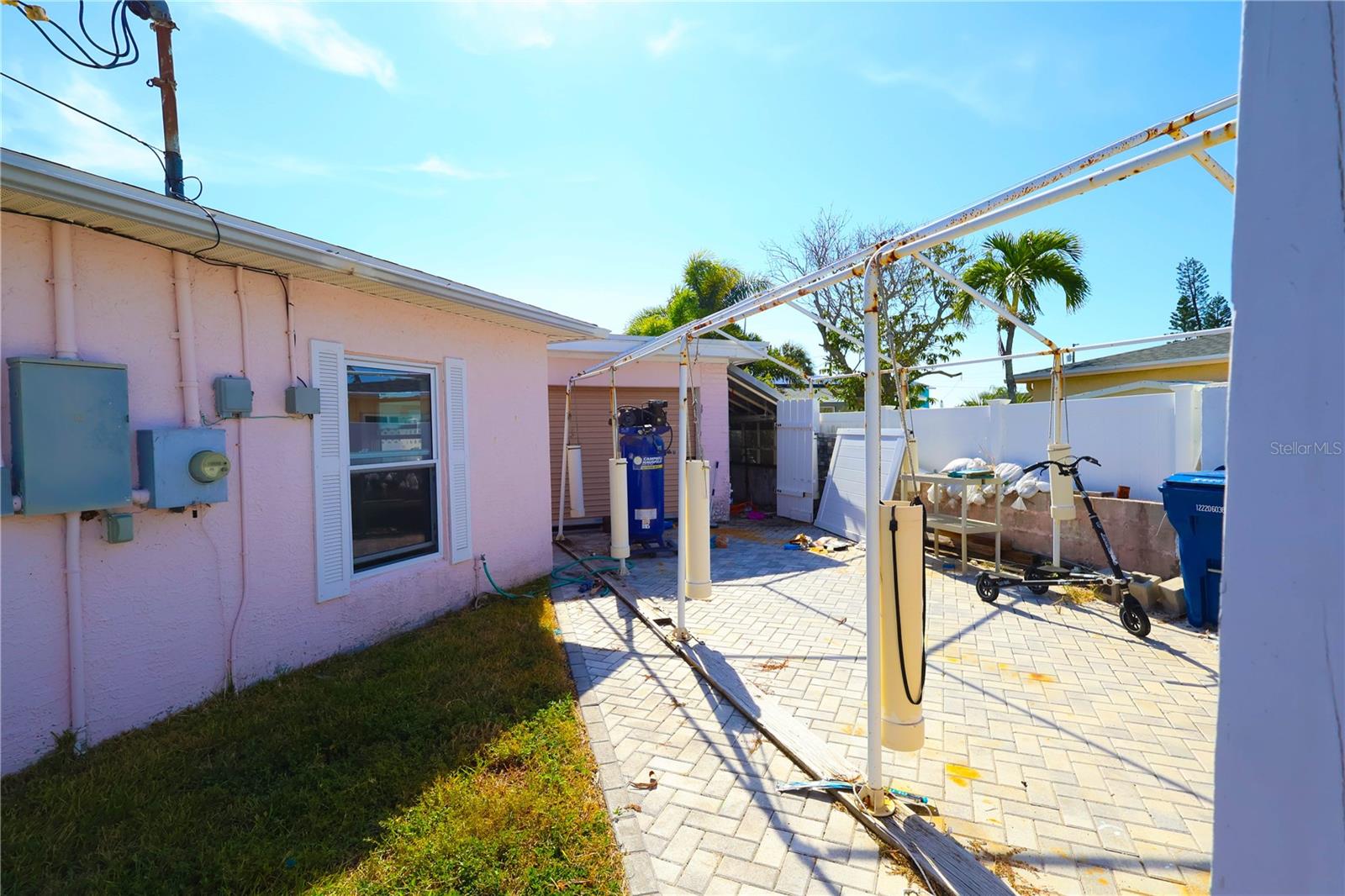 MADEIRA SHORES 1ST ADD - Residential